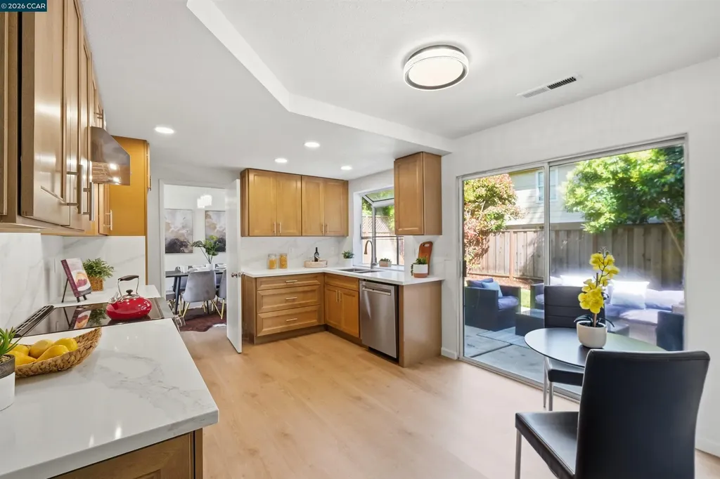 366 Sunnyslope Drive Fremont CA 94536