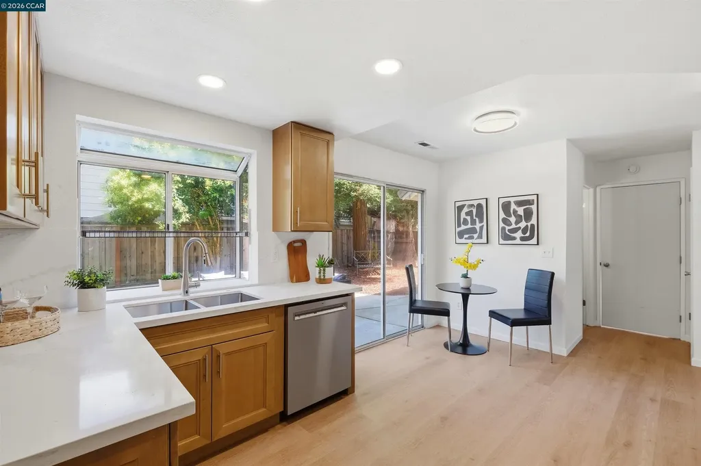 366 Sunnyslope Drive Fremont CA 94536