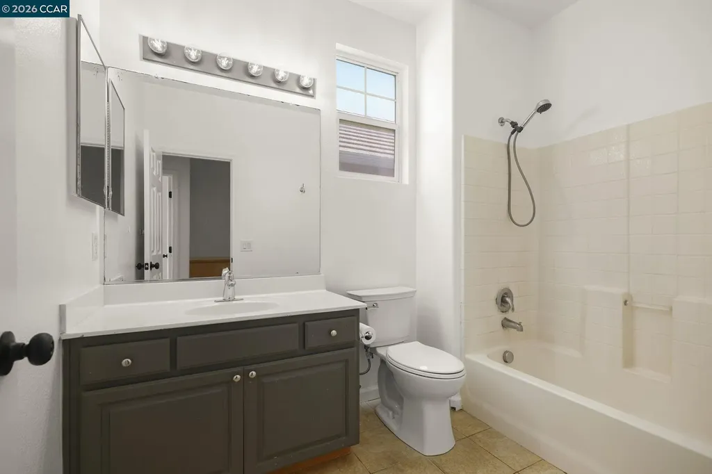 648 Rockspray Circle Pittsburg CA 94565