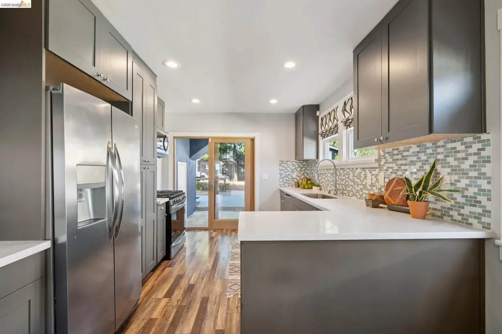 5208 Trask Street Oakland CA 94601