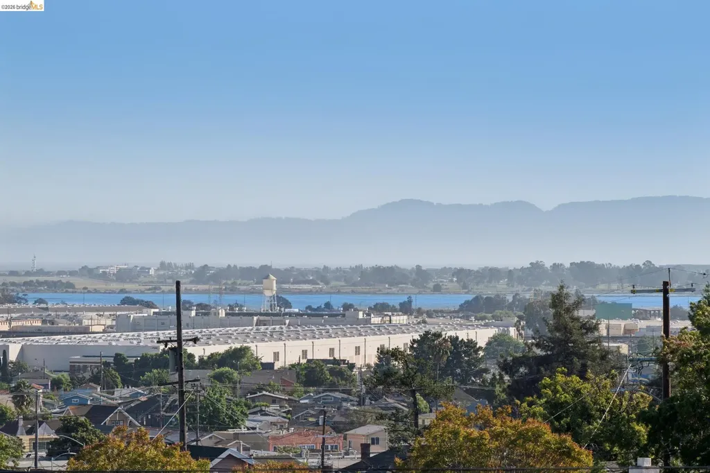 5208 Trask Street Oakland CA 94601