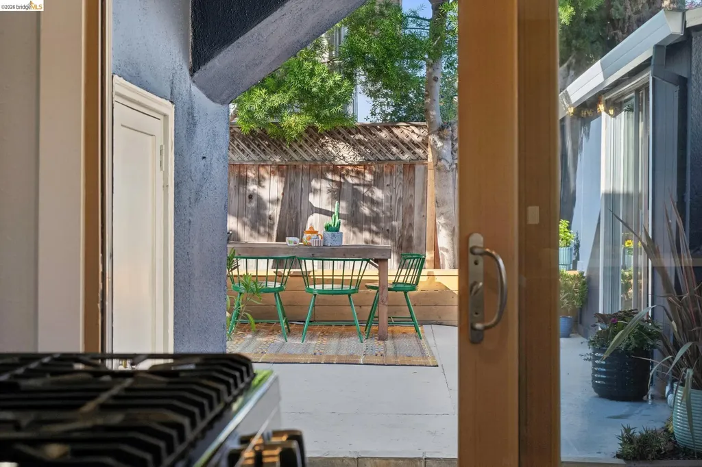 5208 Trask Street Oakland CA 94601