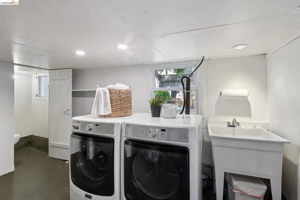 5208 Trask Street Oakland CA 94601