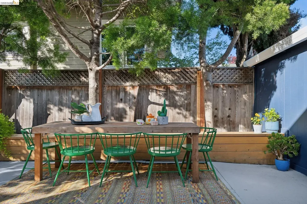 5208 Trask Street Oakland CA 94601