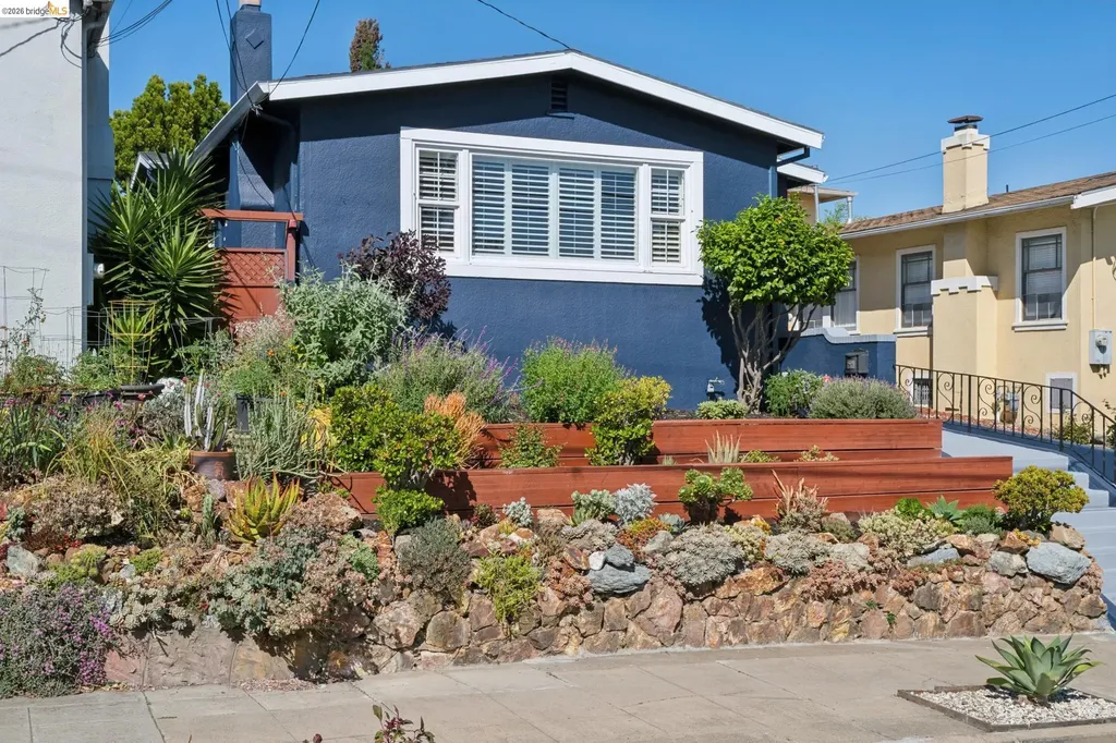 5208 Trask Street Oakland CA 94601