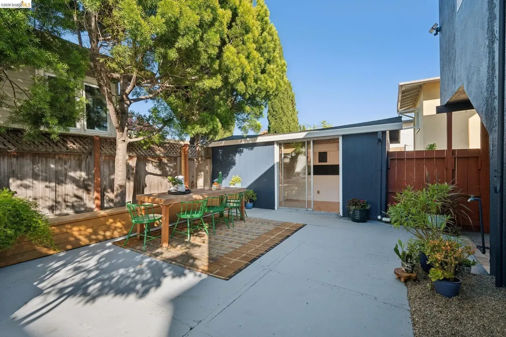 5208 Trask Street Oakland CA 94601