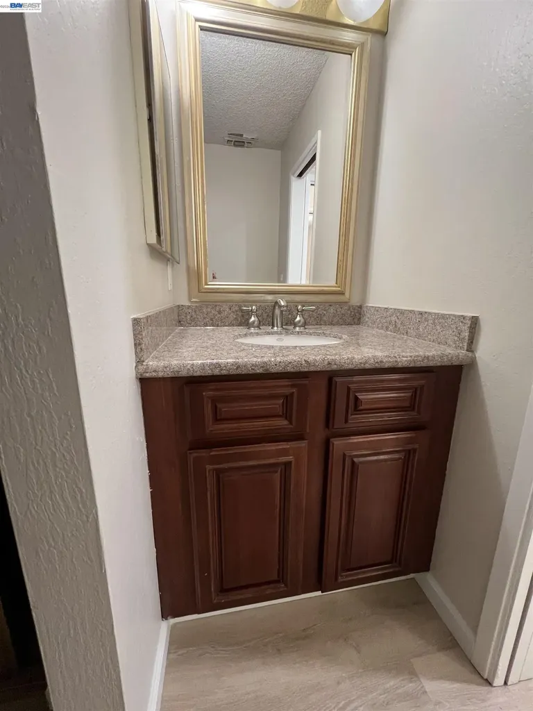 4176 San Pablo Dam Road El Sobrante CA 94803