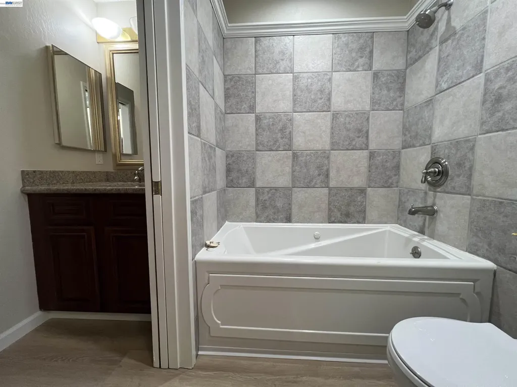 4176 San Pablo Dam Road El Sobrante CA 94803