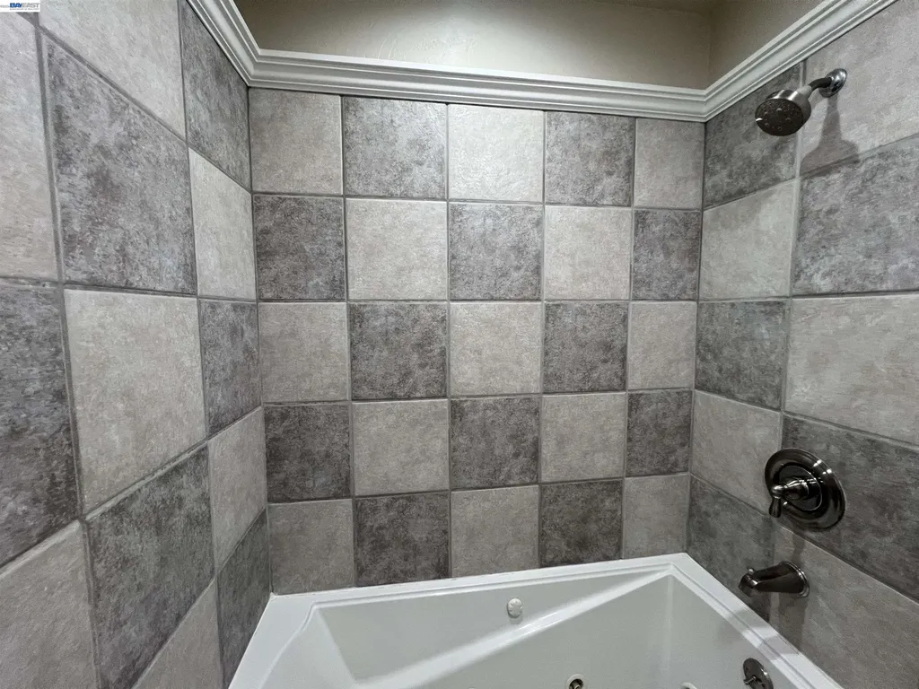 4176 San Pablo Dam Road El Sobrante CA 94803