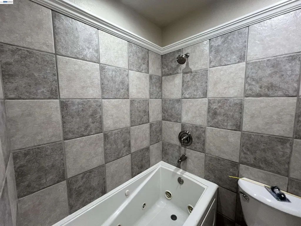 4176 San Pablo Dam Road El Sobrante CA 94803