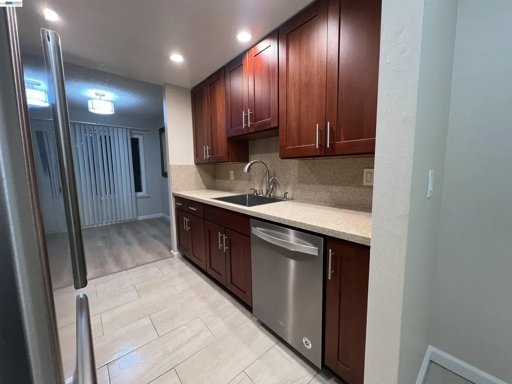 4176 San Pablo Dam Road El Sobrante CA 94803