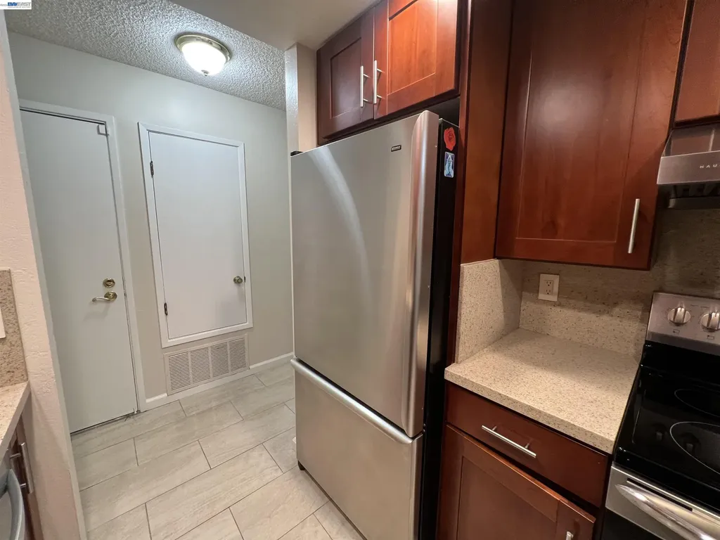 4176 San Pablo Dam Road El Sobrante CA 94803