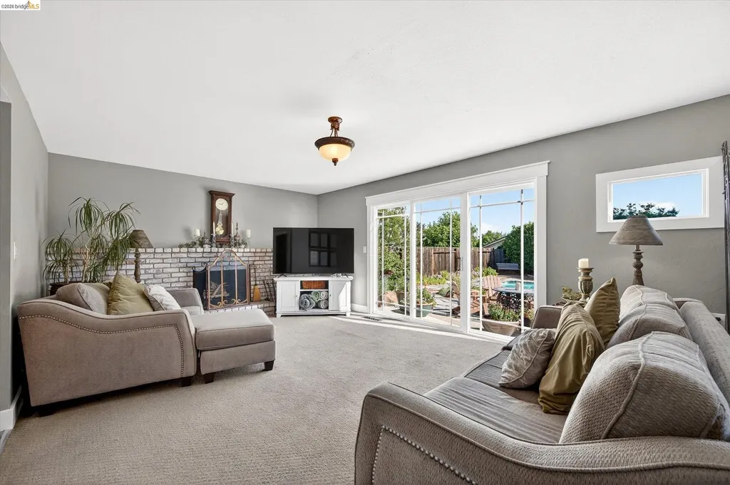 2458 Grimsby Drive Antioch CA 94509