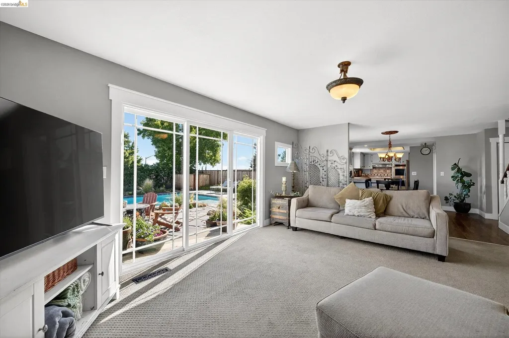 2458 Grimsby Drive Antioch CA 94509