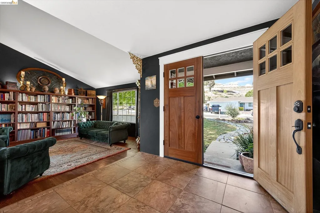 2458 Grimsby Drive Antioch CA 94509