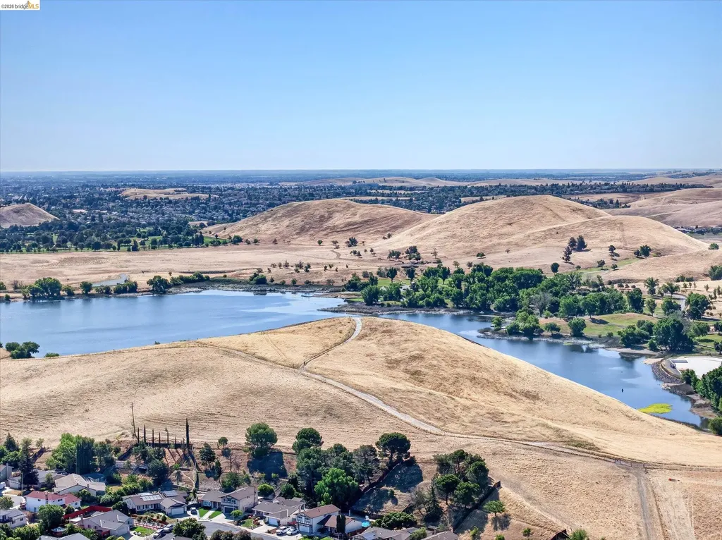 2458 Grimsby Drive Antioch CA 94509