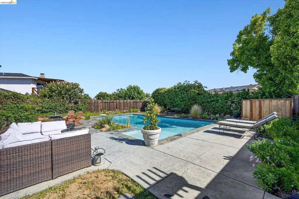 2458 Grimsby Drive Antioch CA 94509