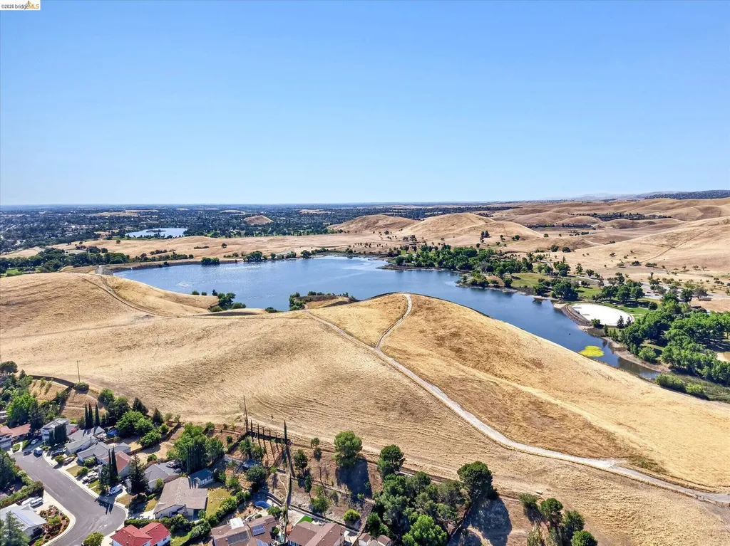 2458 Grimsby Drive Antioch CA 94509