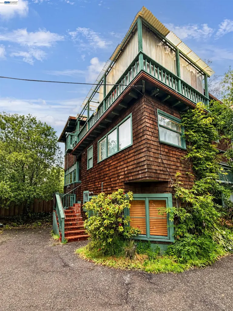 2610 College Avenue Berkeley CA 94704
