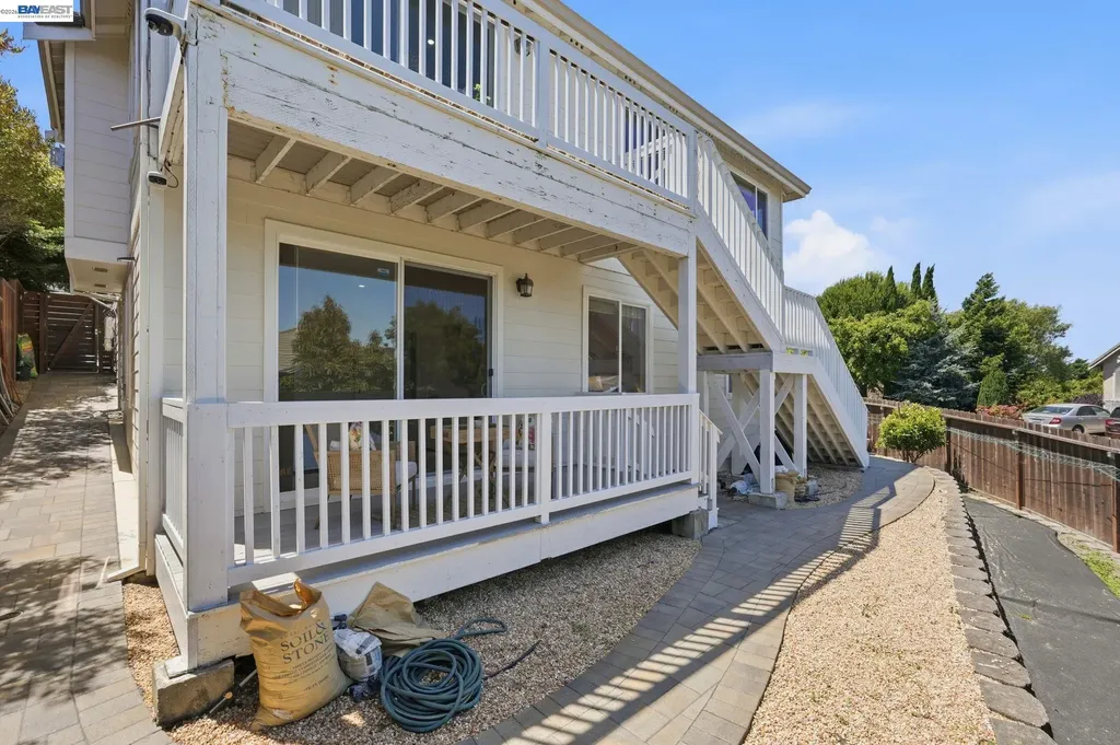 857 Bridgeway Circle El Sobrante CA 94803