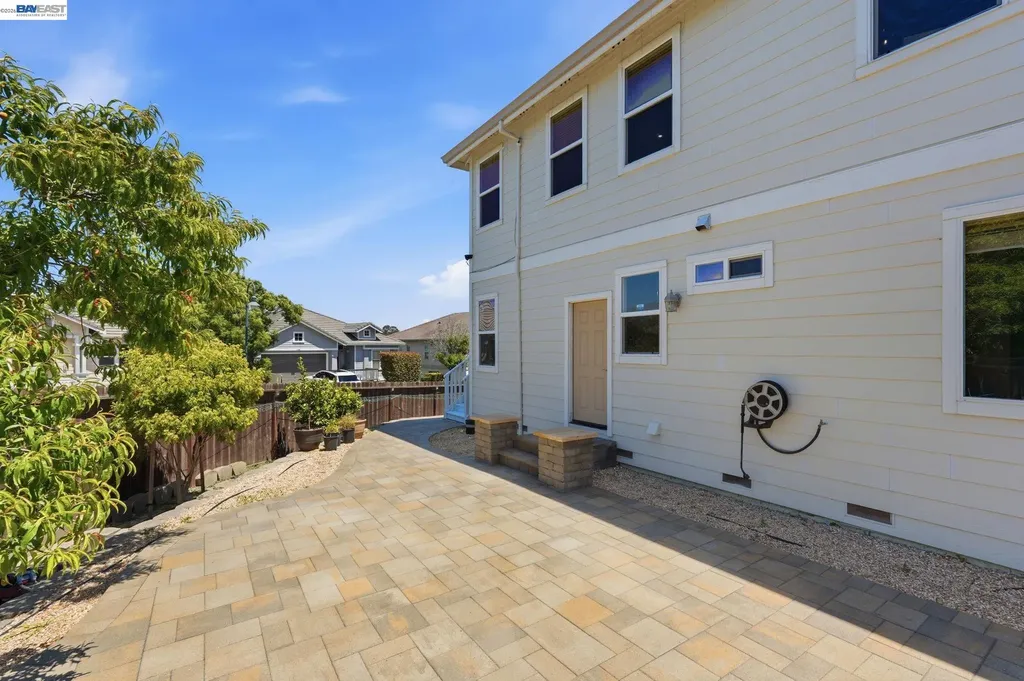 857 Bridgeway Circle El Sobrante CA 94803
