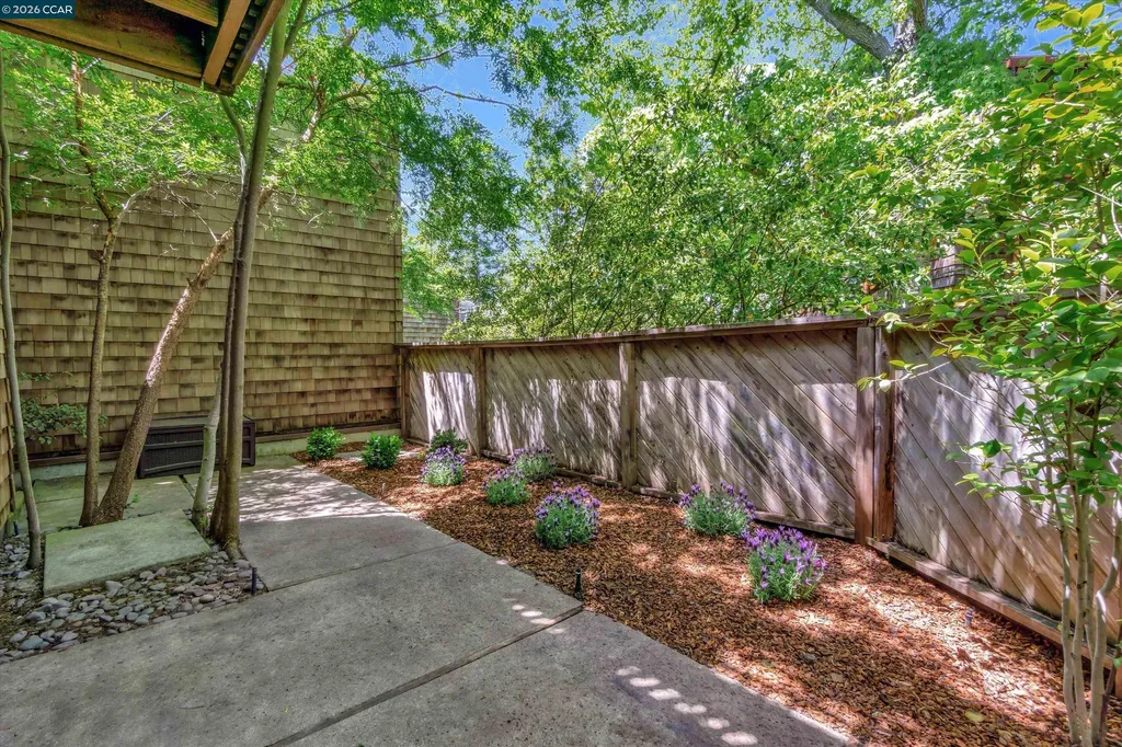 1956 Fair Ridge Court Walnut Creek CA 94597