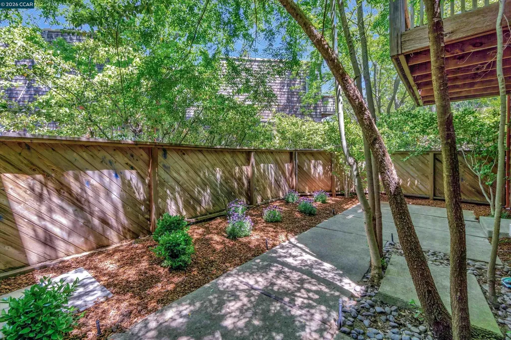 1956 Fair Ridge Court Walnut Creek CA 94597