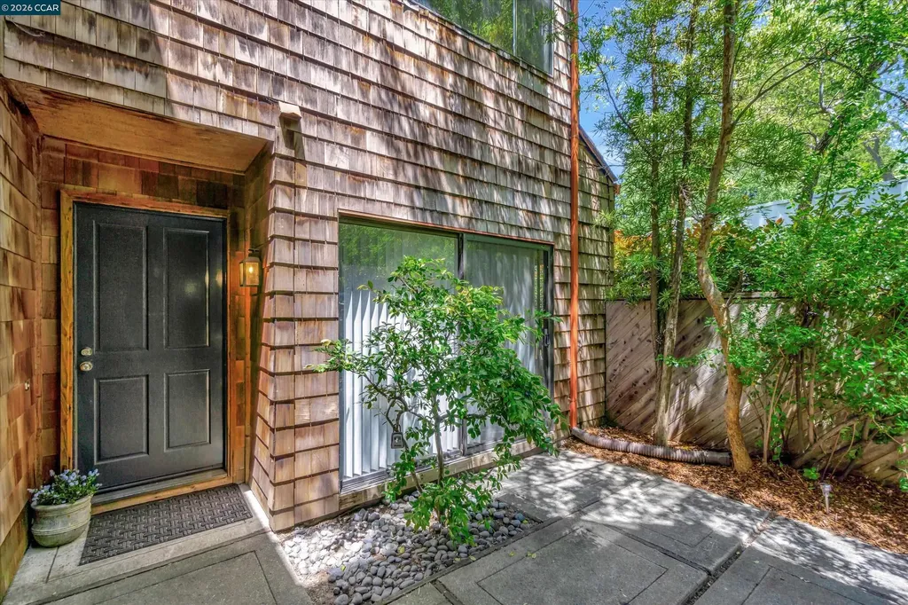 1956 Fair Ridge Court Walnut Creek CA 94597