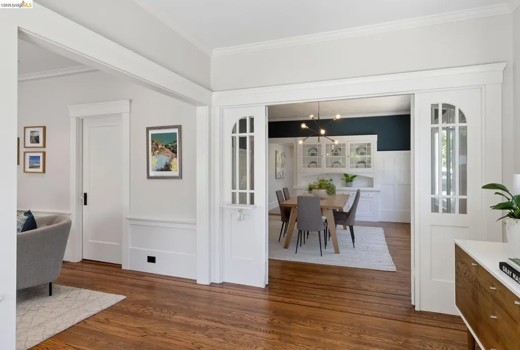 5501 Thomas Avenue Oakland CA 94618