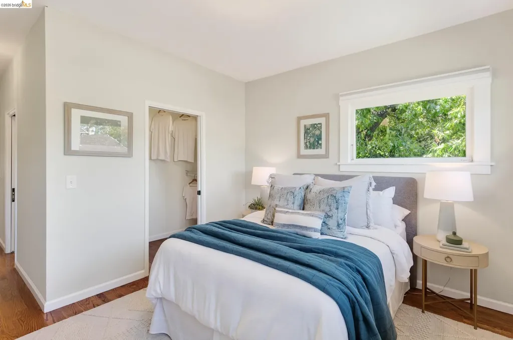 5501 Thomas Avenue Oakland CA 94618