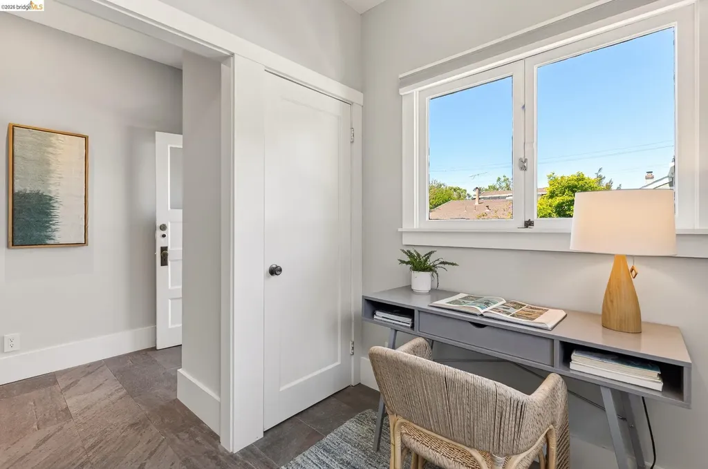 5501 Thomas Avenue Oakland CA 94618