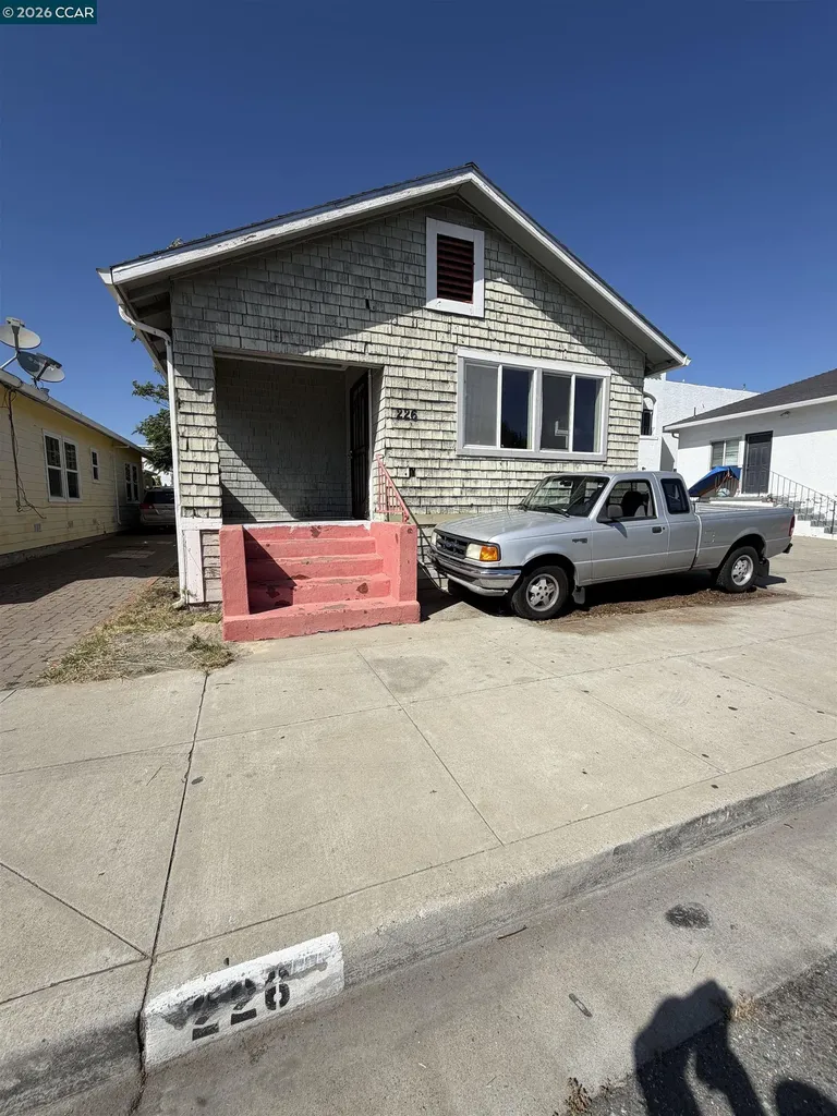 226 9th Street Pittsburg CA 94565