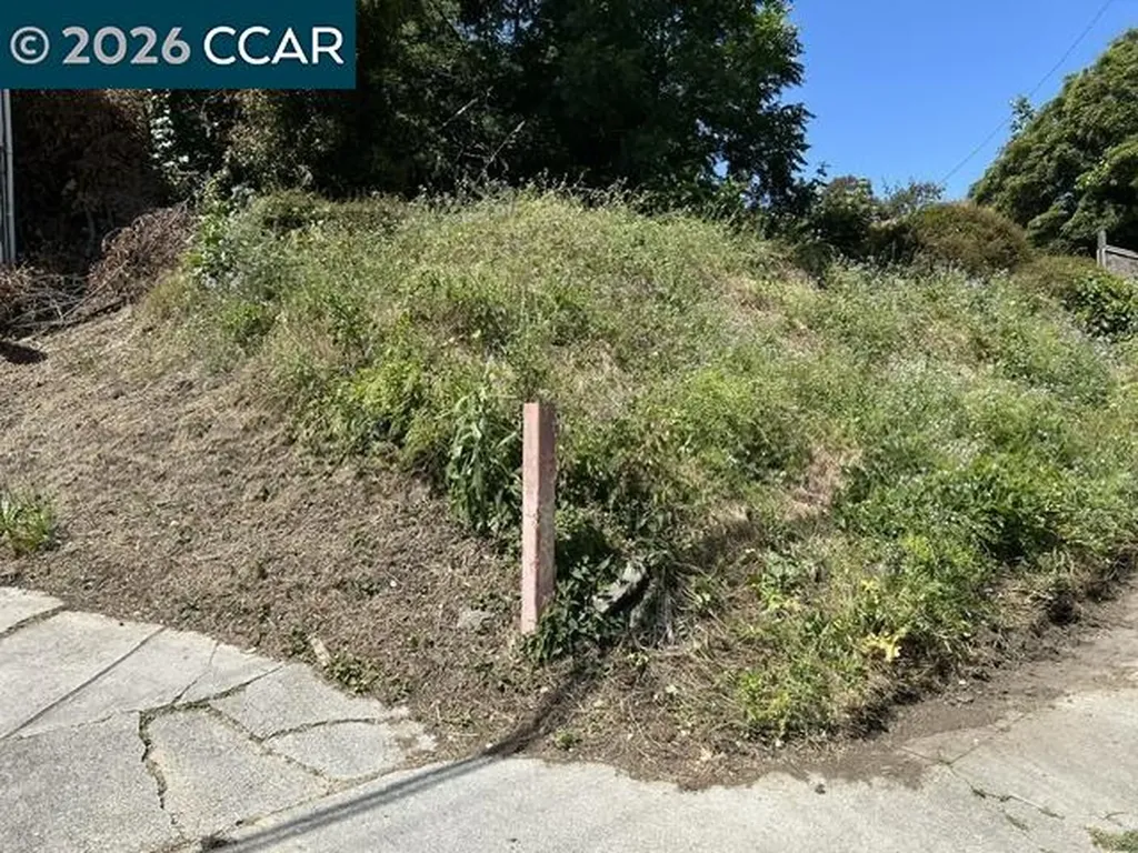 5229 Macarthur Boulevard Oakland CA 94619