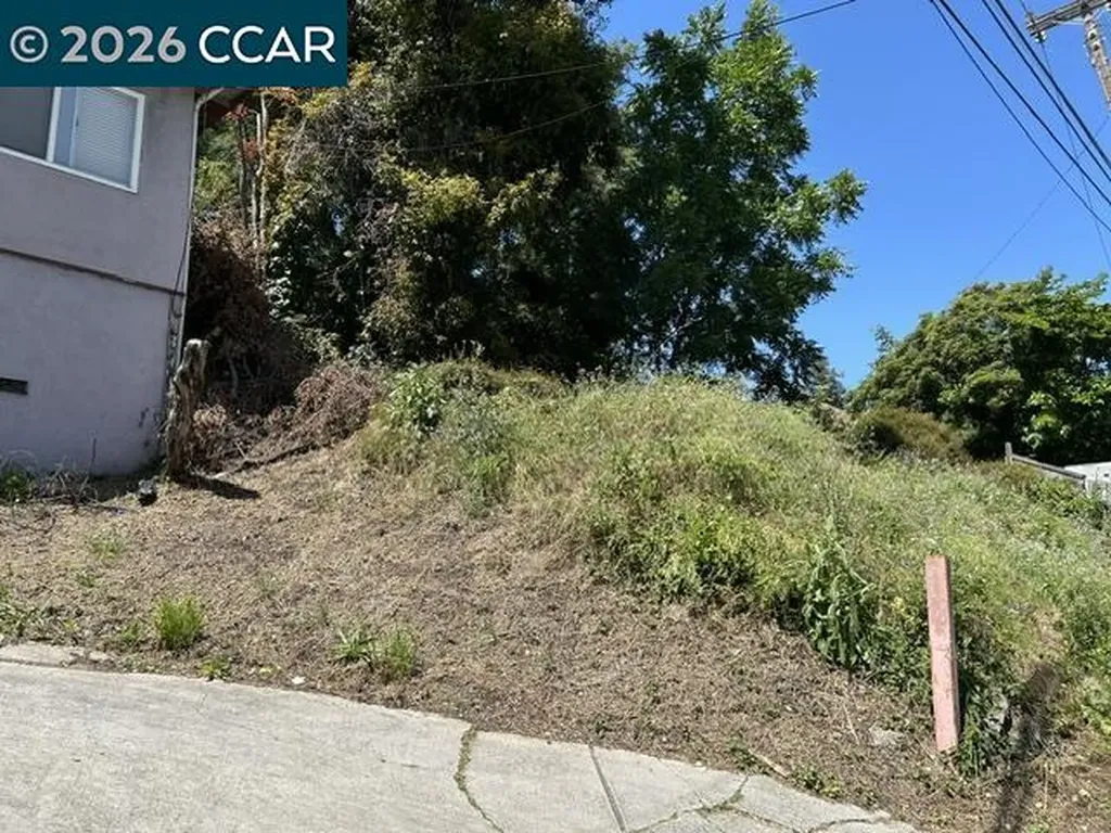 5229 Macarthur Boulevard Oakland CA 94619