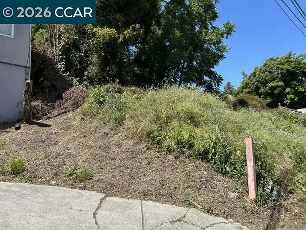5229 Macarthur Boulevard Oakland CA 94619