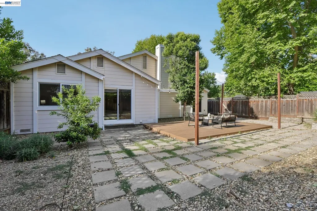 498 Freitas Road Danville CA 94526