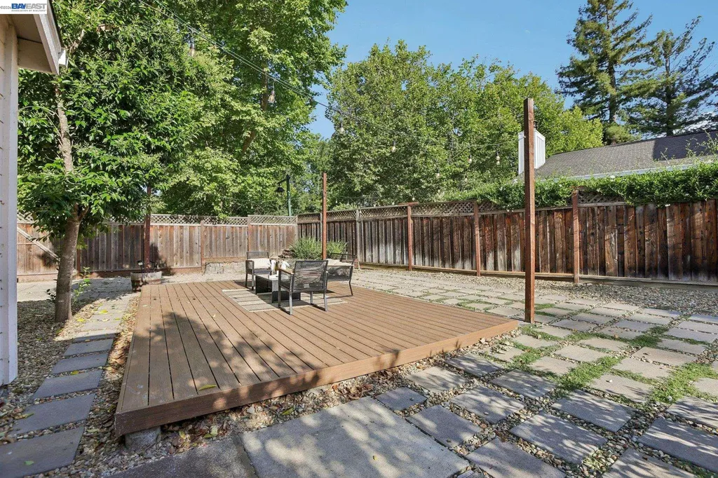 498 Freitas Road Danville CA 94526