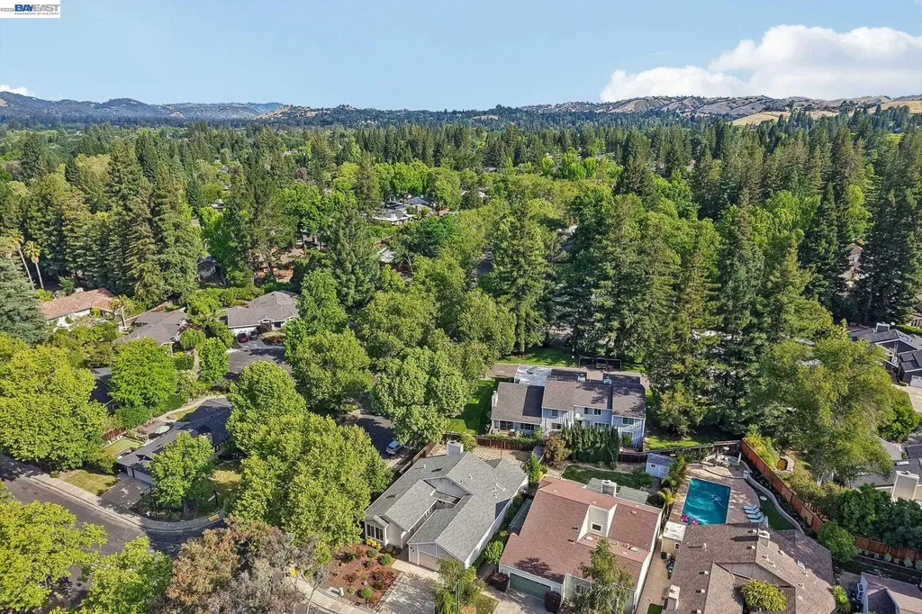 498 Freitas Road Danville CA 94526