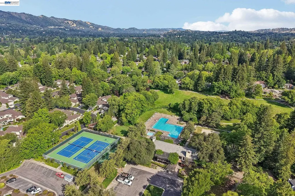 498 Freitas Road Danville CA 94526