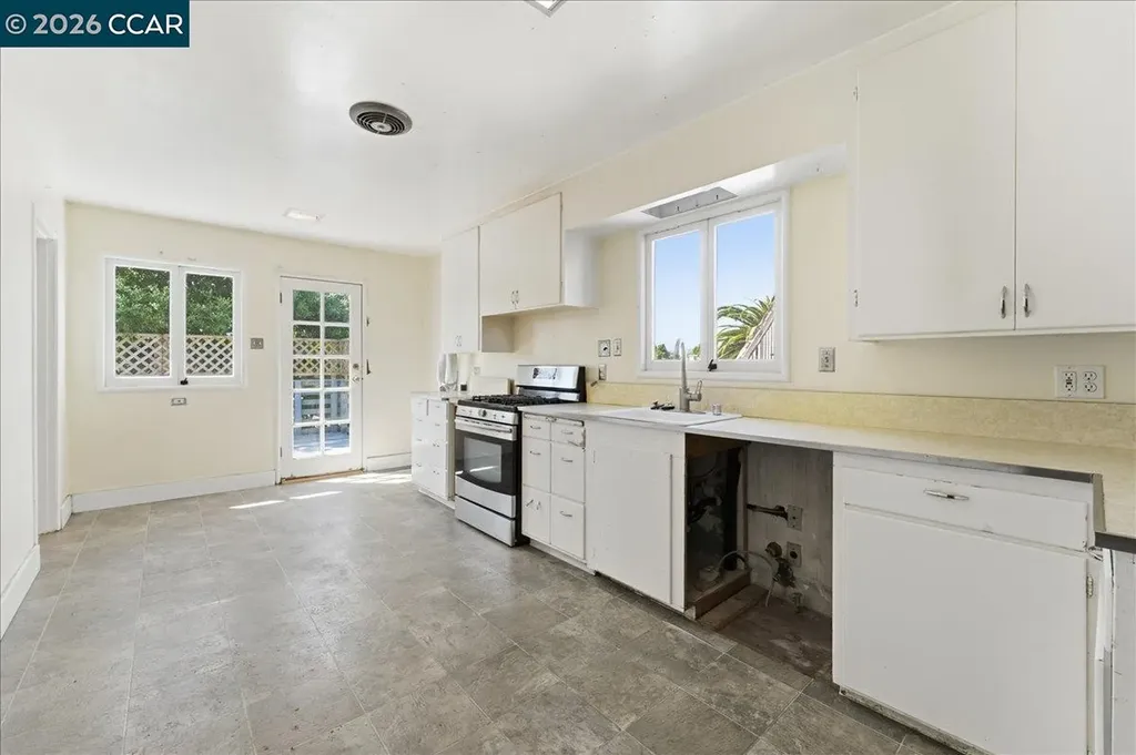 4113 Terrace Street Oakland CA 94611