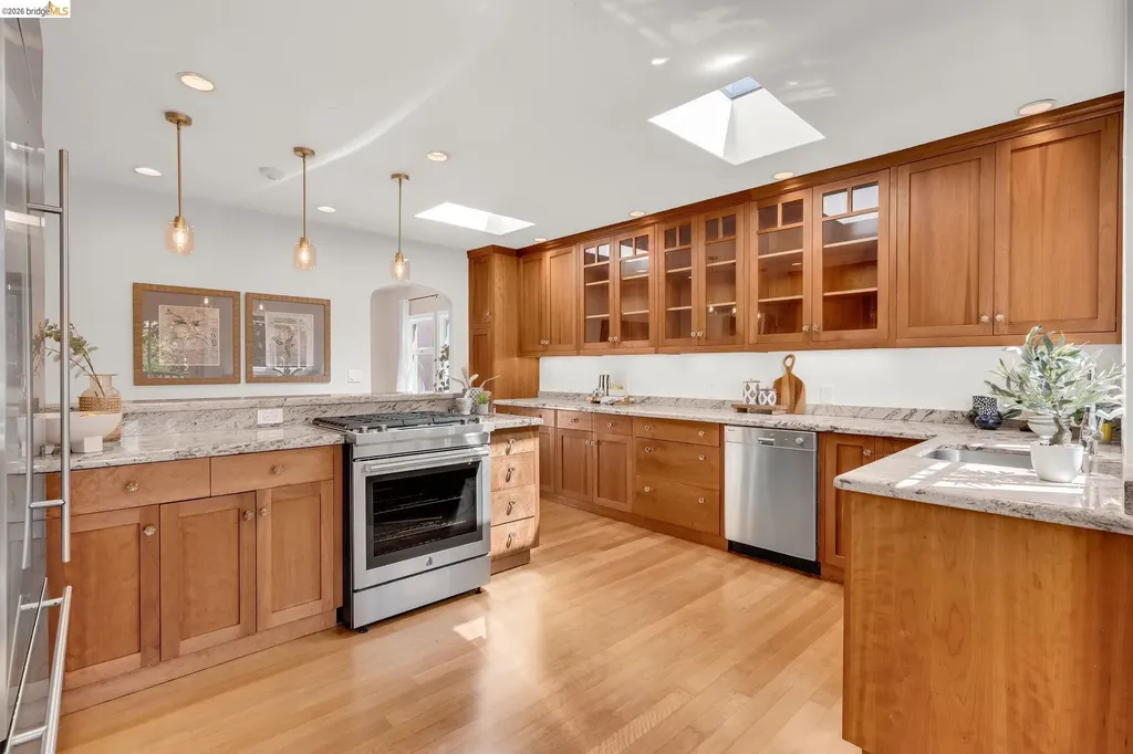 844 Ramona Albany CA 94706