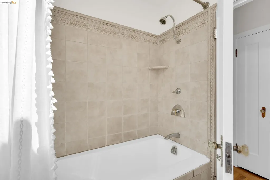 844 Ramona Albany CA 94706