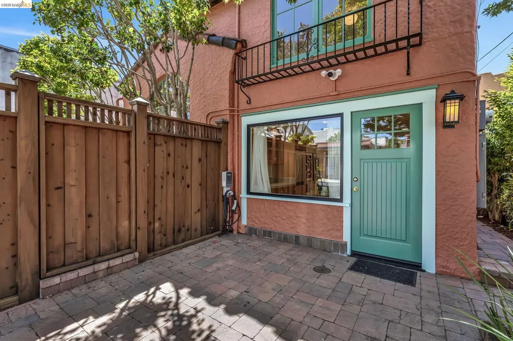 844 Ramona Albany CA 94706