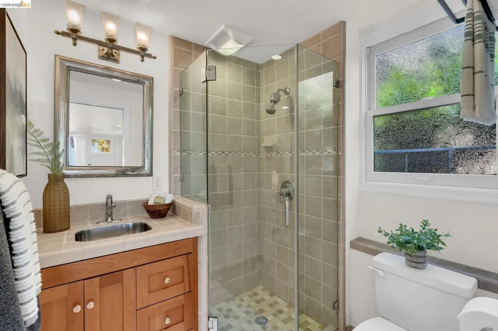 844 Ramona Albany CA 94706