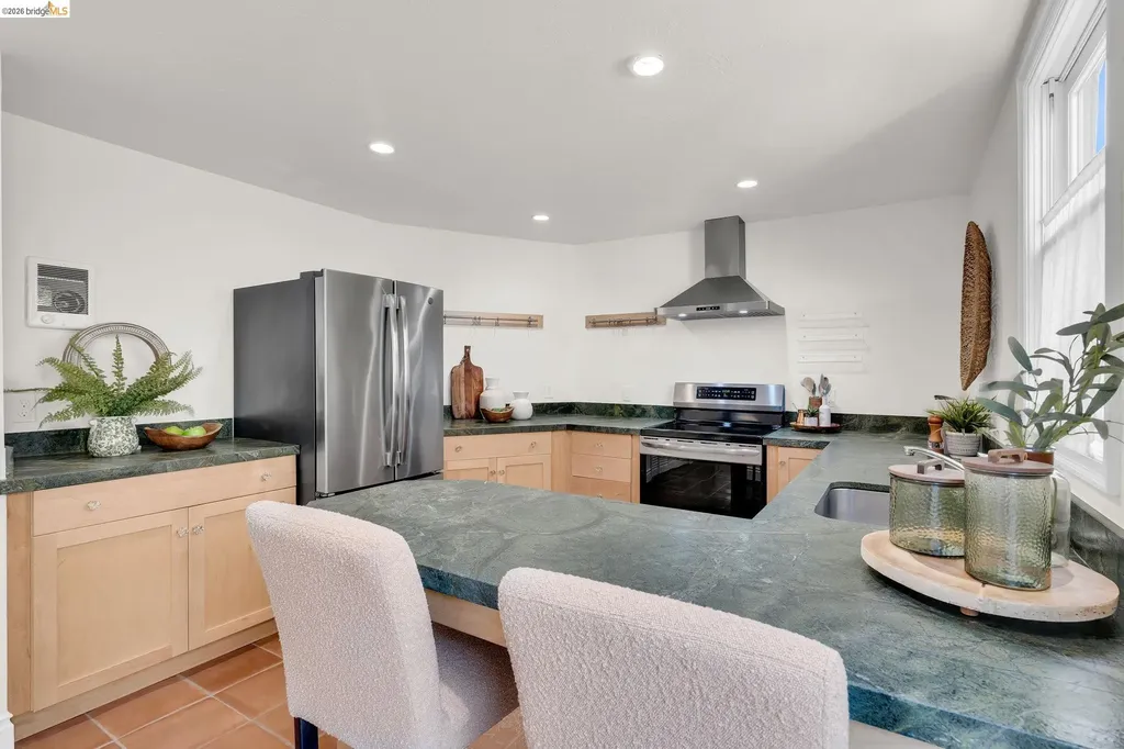 844 Ramona Albany CA 94706