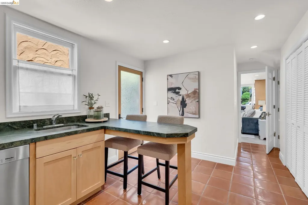 844 Ramona Albany CA 94706