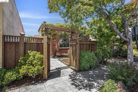 844 Ramona Albany CA 94706