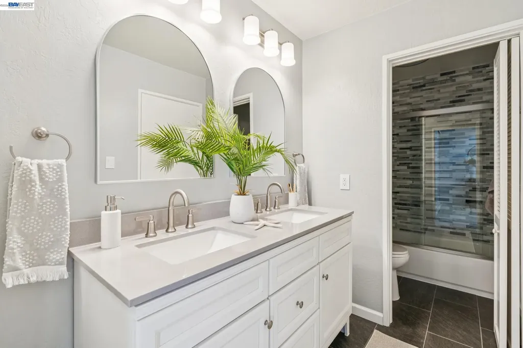 1159 Island Drive Alameda CA 94502