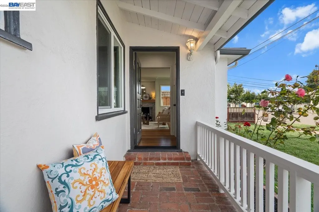 320 Beach Road Alameda CA 94502