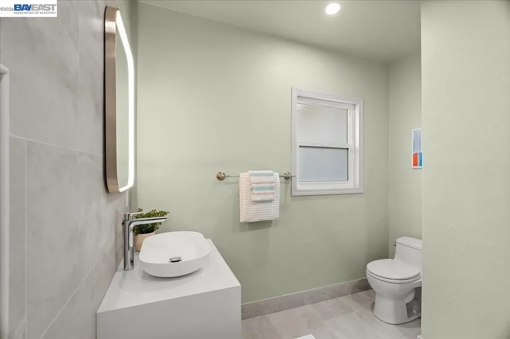320 Beach Road Alameda CA 94502